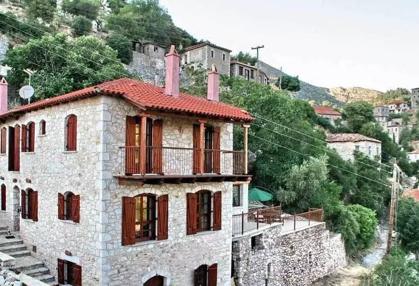 ホテル Archontiko Kolokotroni