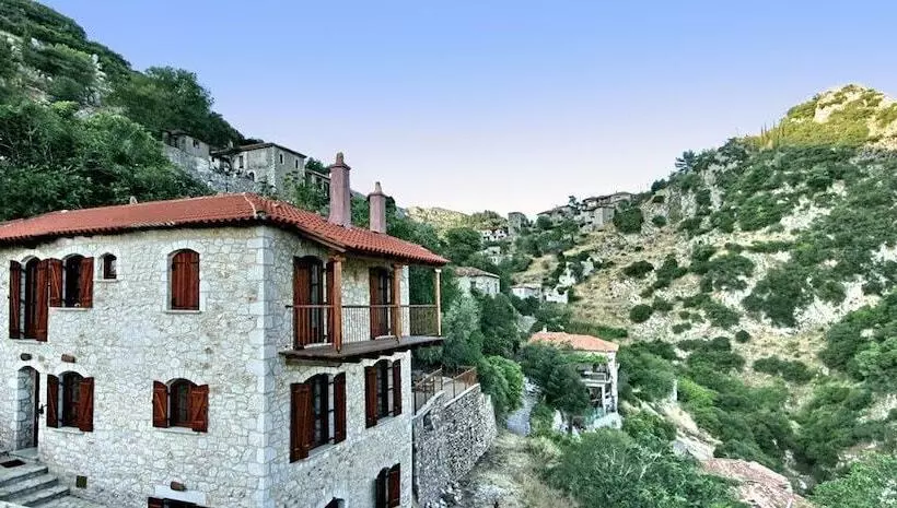 ホテル Archontiko Kolokotroni