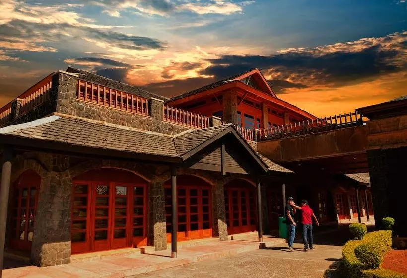 Hotelli Aveda Suites At Aamby Valley City