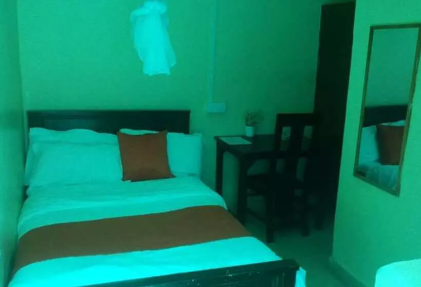 Hotel Longonot Inn