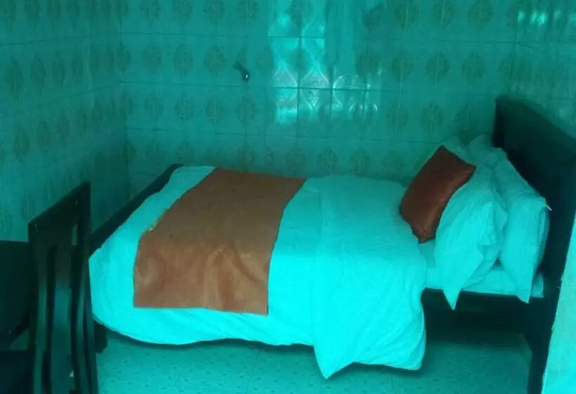 Hotel Longonot Inn