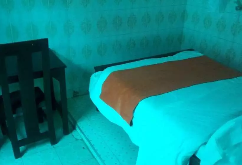Hotel Longonot Inn