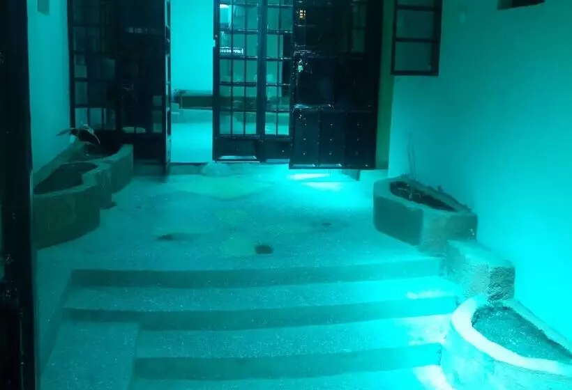 Hotel Longonot Inn
