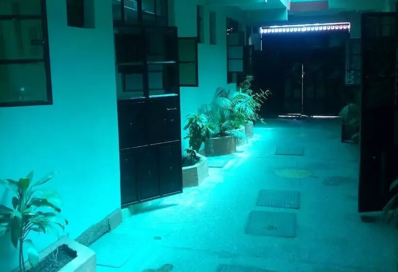 Hotel Longonot Inn