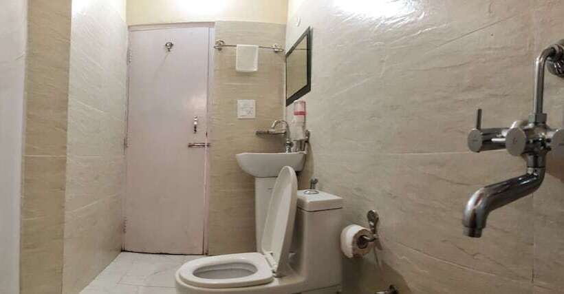 בית מלון כפרי Majkhali Woods, Ranikhet, By Himalayan Eco Lodges