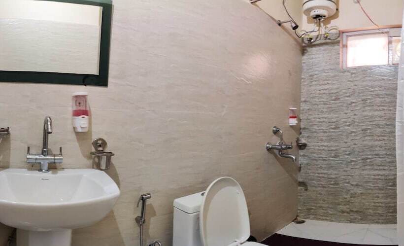 בית מלון כפרי Majkhali Woods, Ranikhet, By Himalayan Eco Lodges