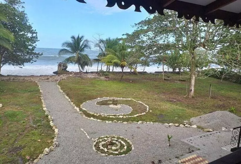 Hotelli Ocean View Cahuita