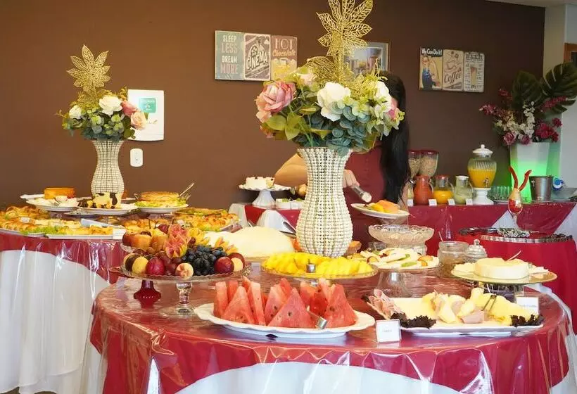 ホテル Pak Suítes