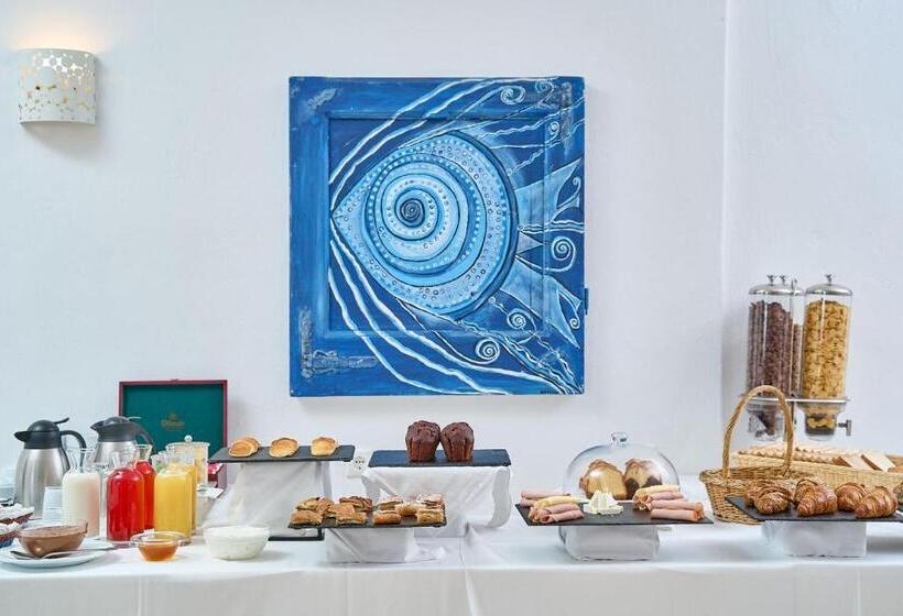 Отель Paolas τown Boutique