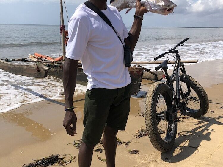 호텔 Saadani Safari Lodge Bush, River, Beach