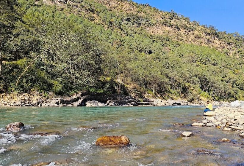 בית מלון כפרי Vedant Valley Resort, Kund