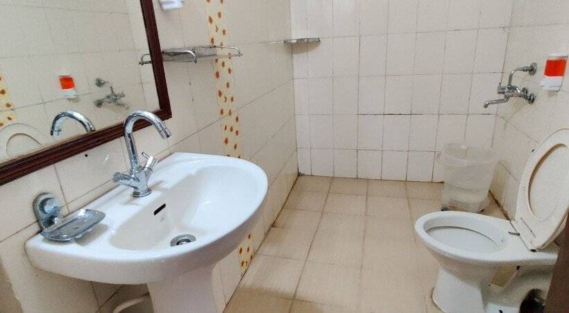 בית מלון כפרי Vedant Valley Resort, Kund