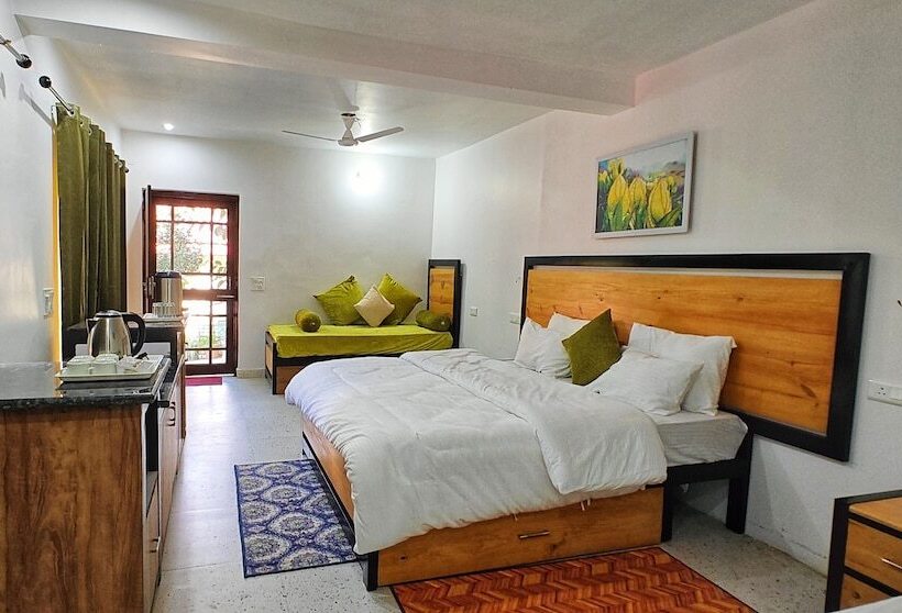 בית מלון כפרי Vedant Valley Resort, Kund