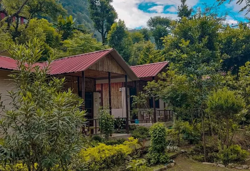 هتل Vedant Valley Resort, Kund