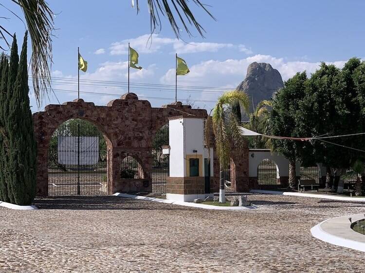 هتل Villas Mahando