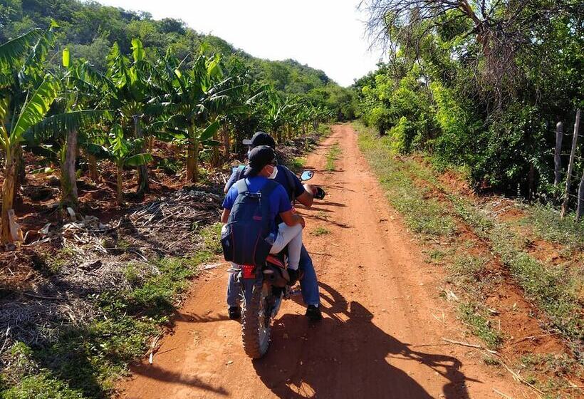 هتل Vista De Aguilas Ecolodge