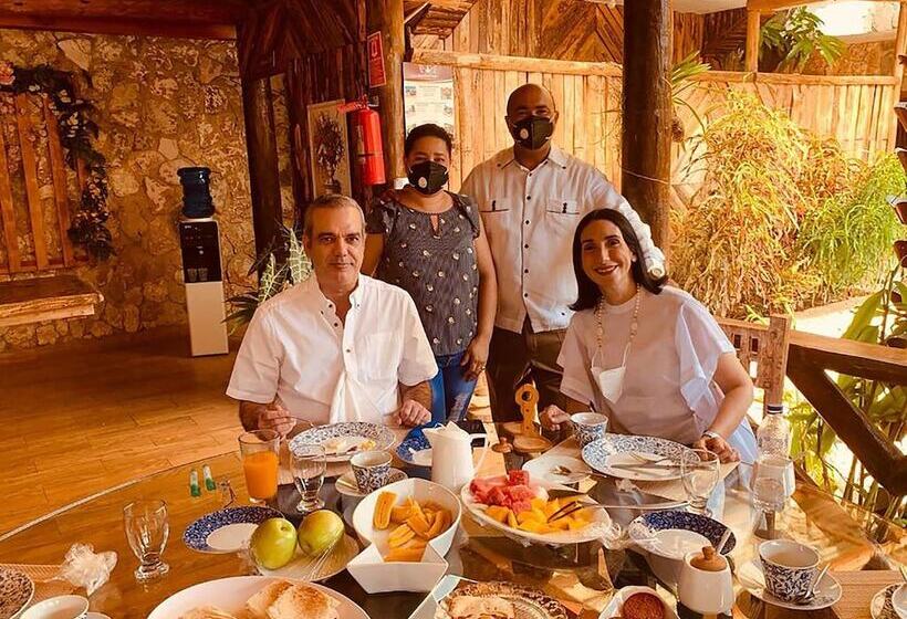 هتل Vista De Aguilas Ecolodge