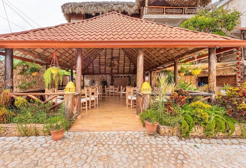 هتل Vista De Aguilas Ecolodge