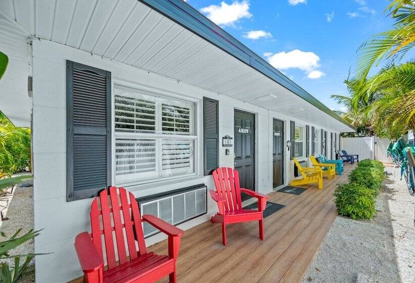 מוטל Captain S Quarters At Anna Maria Island Inn