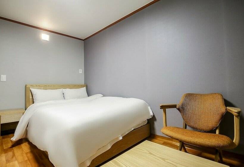 Motel Jecheon Herb Park