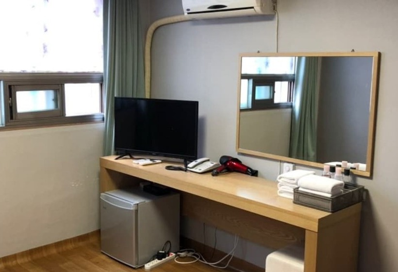 Motel Jecheon Herb Park