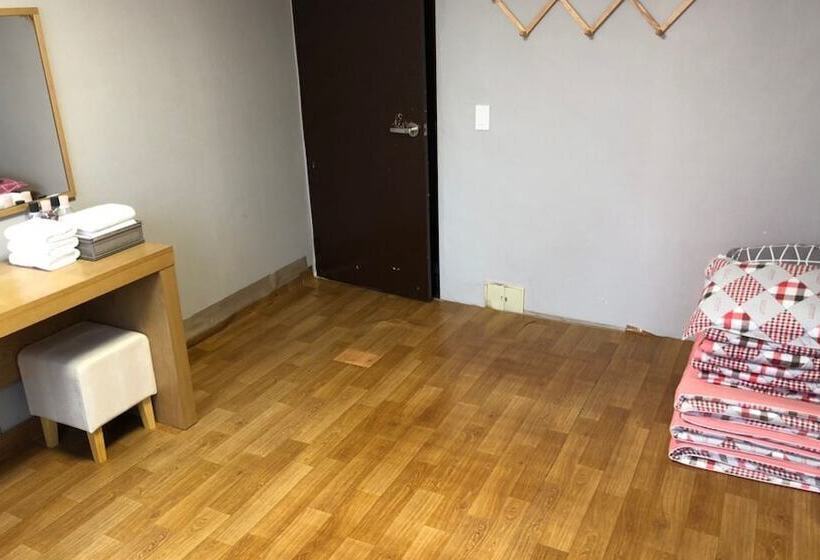 Motel Jecheon Herb Park