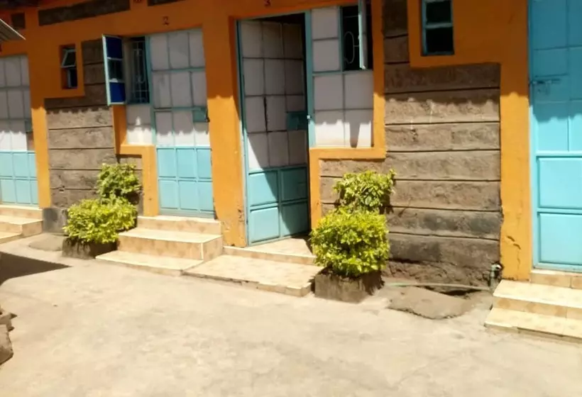 پانسیون Acaliputo Guest House