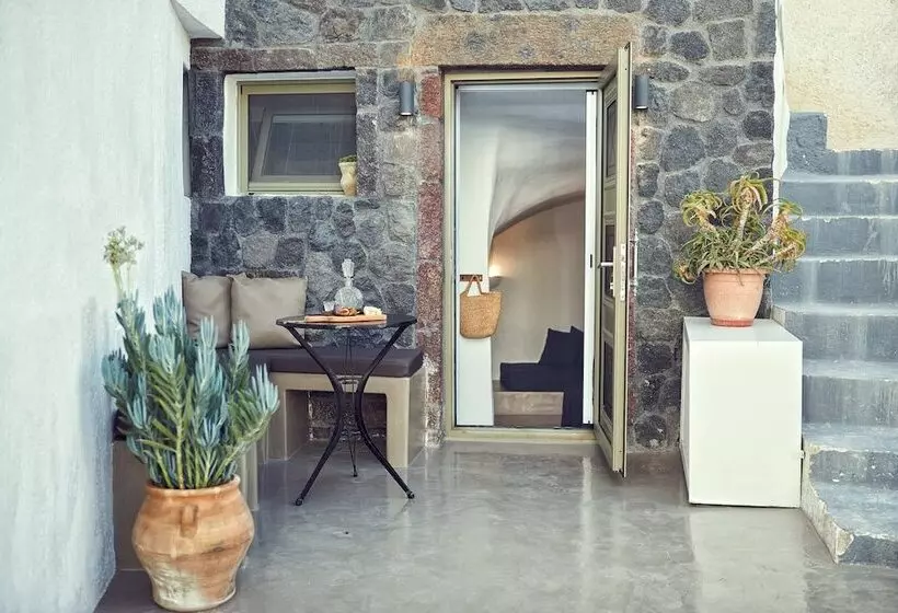 Majatalo Arvanitis Cave Village