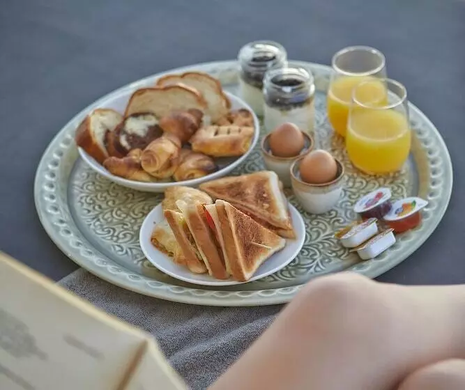 Majatalo Arvanitis Cave Village