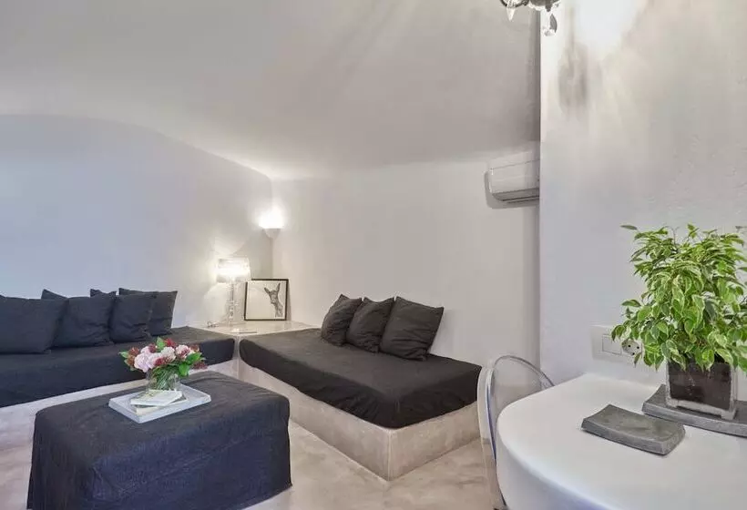 Majatalo Arvanitis Cave Village