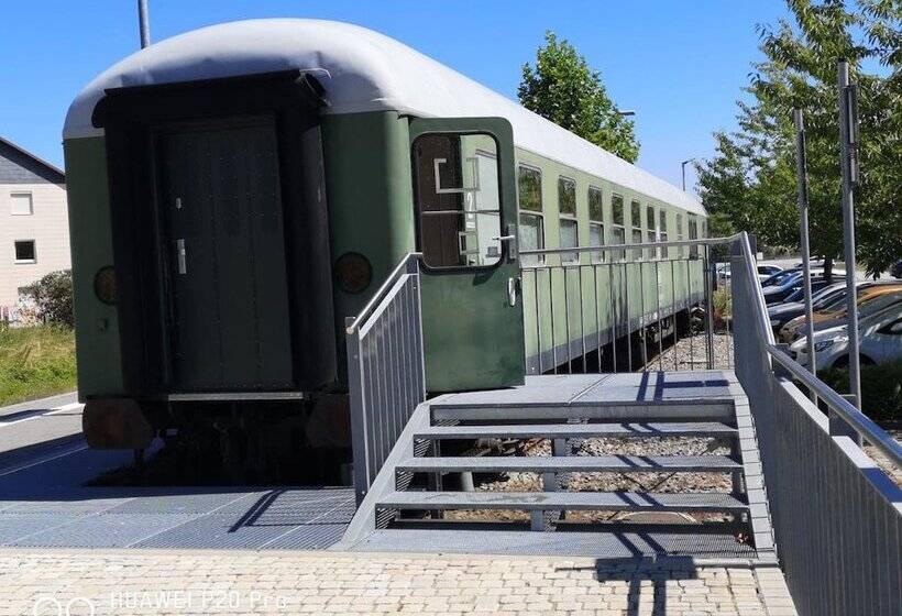 Majatalo übernachtung Im Nostalgischen Bahnwaggon