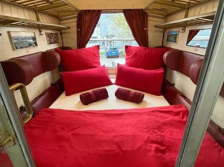 Majatalo übernachtung Im Nostalgischen Bahnwaggon