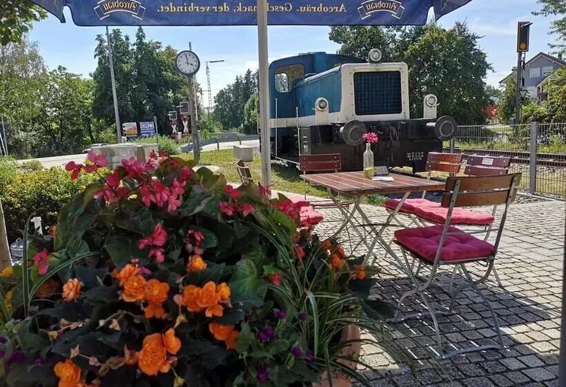 Majatalo übernachtung Im Nostalgischen Bahnwaggon