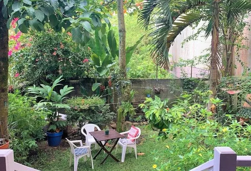 Majatalo Casa De Lis Hotel & Tourist Information Centre