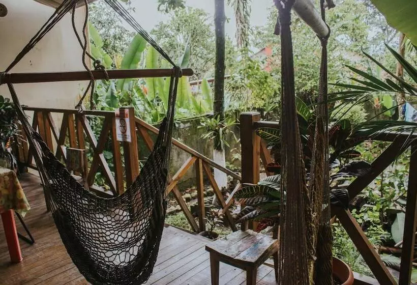 Majatalo Casa De Lis Hotel & Tourist Information Centre