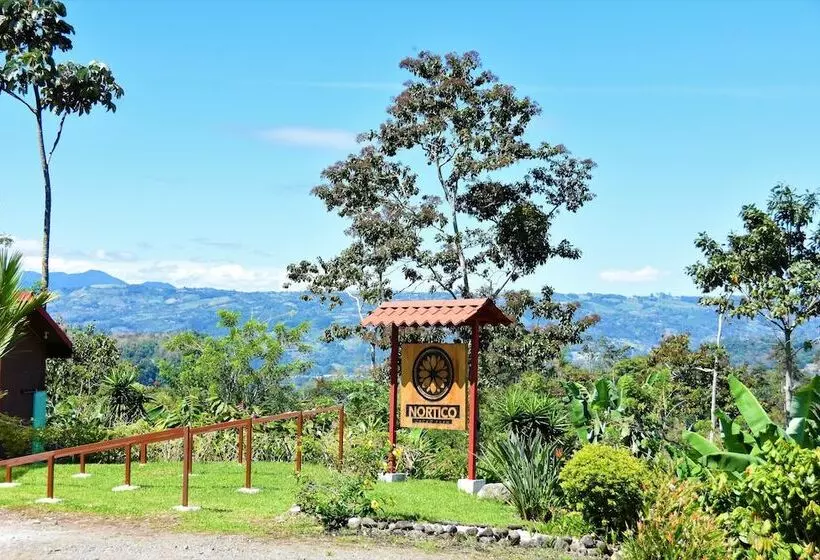 Majatalo Casa De Lis Hotel & Tourist Information Centre