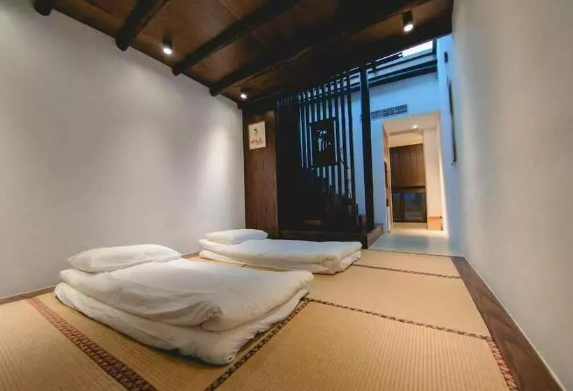 پانسیون Dark Street House B&b