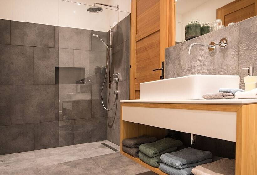 פנסיון Haus Am See