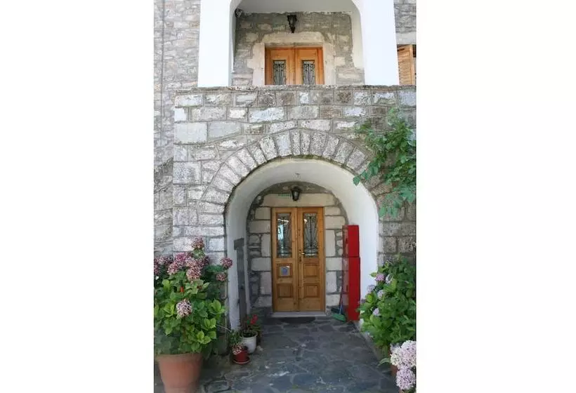 ペンション Maleatis Apollo Guesthouse