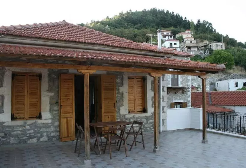 ペンション Maleatis Apollo Guesthouse