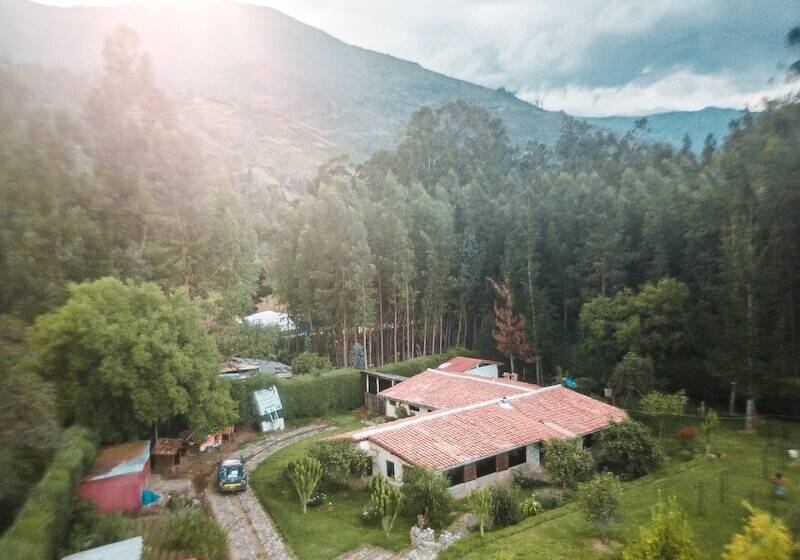 Yakumama Hostel Y Restaurant