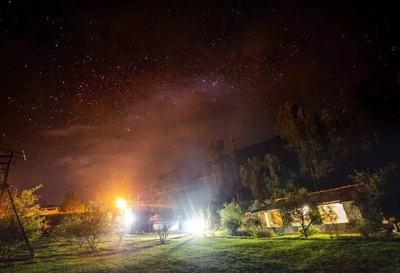 Yakumama Hostel Y Restaurant