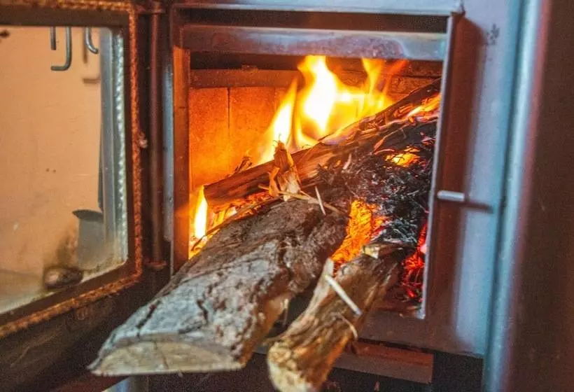 Yakumama Hostel Y Restaurant