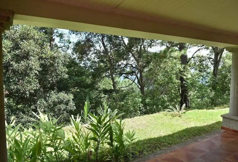 تختخواب و صبحانه Uyuca Vista Family Villa