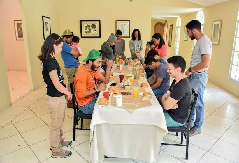 تختخواب و صبحانه Uyuca Vista Family Villa