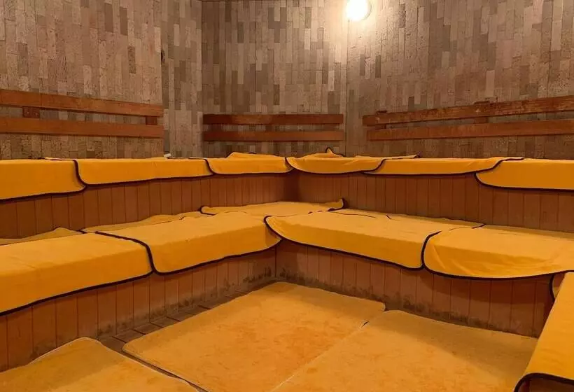 Funabashi Grand Sauna And Capsule Hotel   Caters To Men