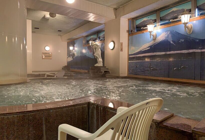 Funabashi Grand Sauna And Capsule Hotel   Caters To Men