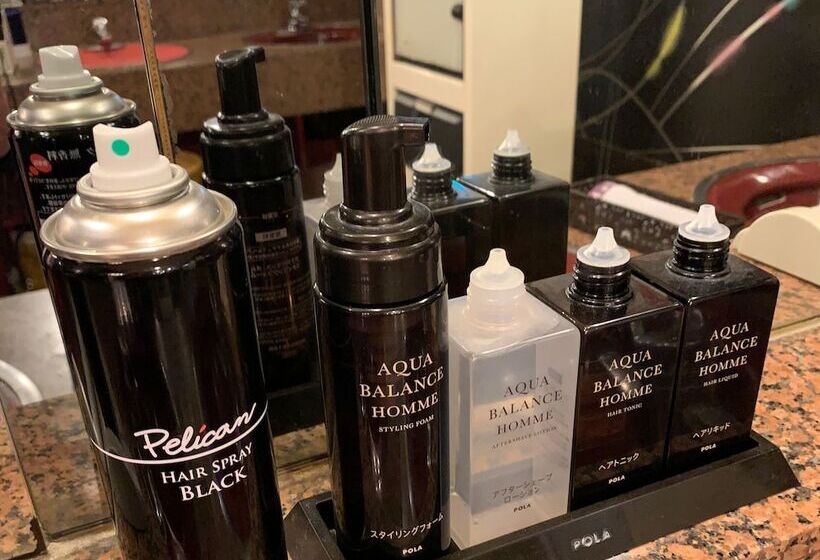 Funabashi Grand Sauna And Capsule Hotel   Caters To Men