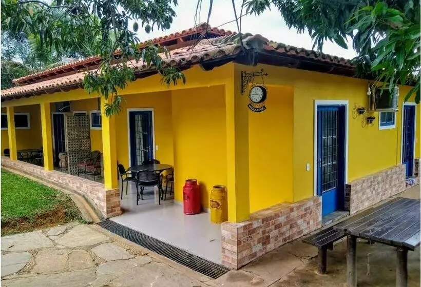 簡易ホテル Rancho Moreira Pousada E Restaurante