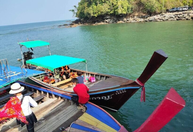 فندق Andaman Peace Resort